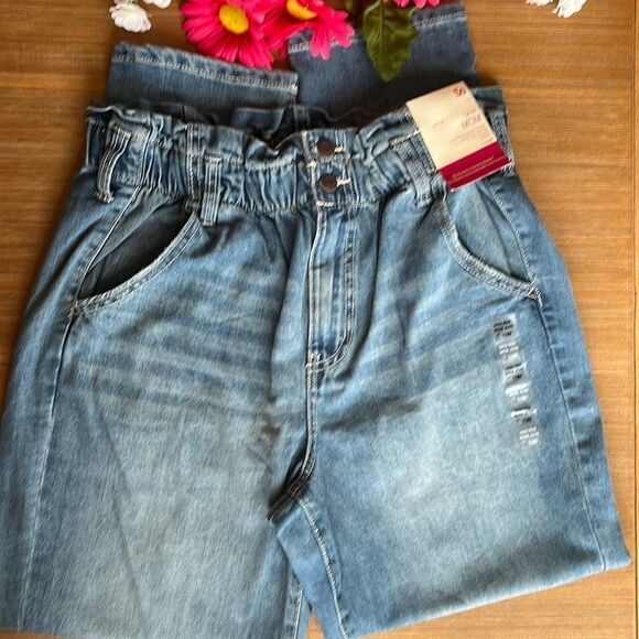 JUNIORS' High-Rise Paper Bag Mom Jeans 11/30W - Picture 1 of 12